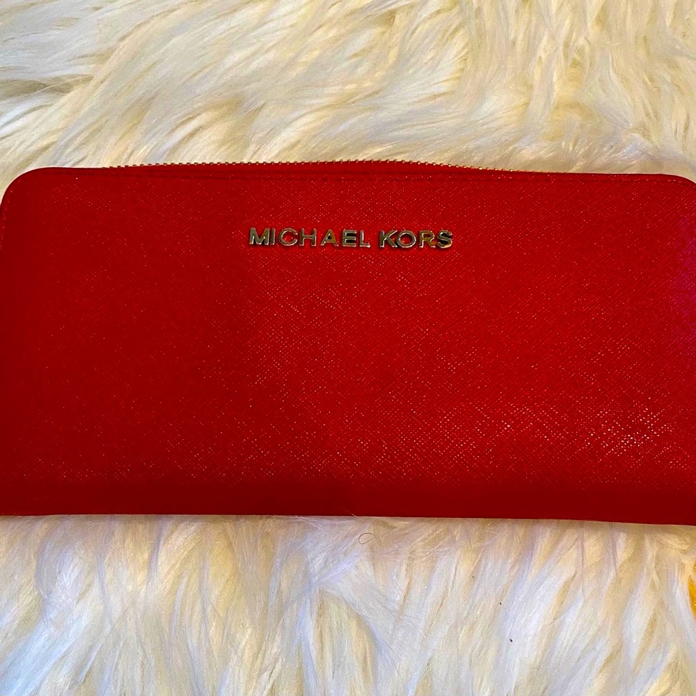 Red leather Michael Kors wallet